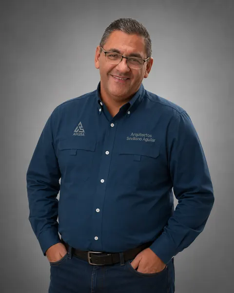 Arq. Héctor Aguilar